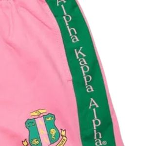 Shorts Deportivos Casuales para Mujer, Color Rosa con Franja Lateral Verde, Cómodos y Suaves, Estilo Deportivo, Ropa Deportiva de Moda - Product Image 3