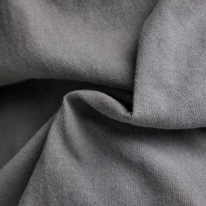 Achetez un T-shirt formel pour homme en tricot solide, confortable et de haute qualité - Respirant, à manches courtes, idéal pour l'été, avec des propriétés de séchage rapide - Product Image 3