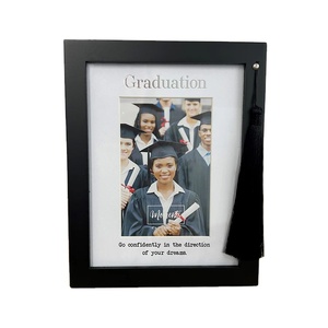 Meilleure qualité Convocation MDF cadre photo décoration de la maison motif en bois massif cadre photo moderne souvenirs de mariage cadre photo - Product Image 1