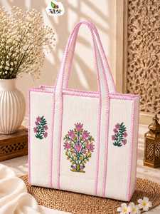Sac fourre-tout Stockify de qualité supérieure en toile de coton brodé de fleurs, sac à bandoulière élégant pour femmes, disponible au prix de gros - Product Image 5