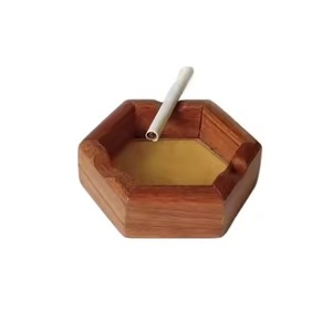 Cendrier rond en bois de style américain fait à la main, cadeaux pour la maison, l'hôtel, la décoration de restaurant - Product Image 1