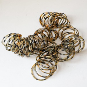 Bracelets en corne de buffle de qualité supérieure artisanale, unisexes, naturels, faits à la main, élégants, bijoux uniques - Product Image 5