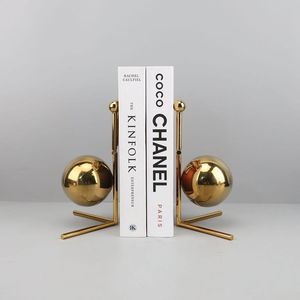 Porte-livres en métal élégant, support décoratif contemporain pour livres, accent d'intérieur pour la maison, le bureau ou la bibliothèque - Product Image 1