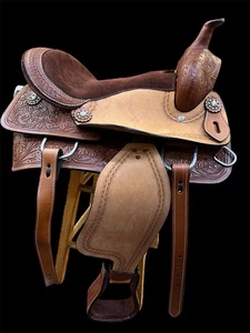Silla de montar de cuero más vendida, diseñada para equitación y deportes ecuestres al aire libre, disponible a un precio razonable. - Product Image 4