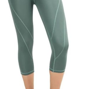 Women's Sage Green High Waist Capri <b>Leggings</b> <b>Knee</b> <b>Length</b> Stretchy Fitted Athletic Pants for Yoga Workout Running Fitness - Product Image 5
