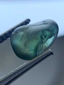 Saphir vert turquoise naturel brut, qualité facettée, pierre précieuse brute pour la fabrication de bijoux, vente en gros - Product Image 1