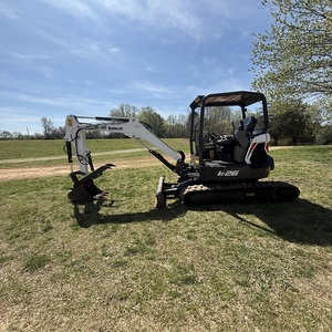 Mini-excavatrice Bobcat E26 performante, prête pour les projets de terrassement intensifs, avec une consommation de carburant exceptionnelle. - Product Image 4