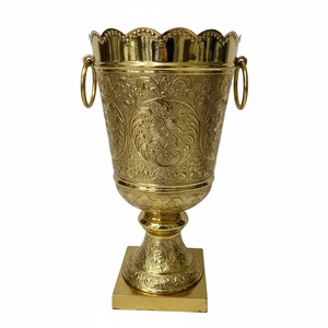 Pot de fleurs carré classique en résine avec design côtelé, jardinière d'extérieur pour fleurs ou plantes vertes, urnes de jardin d'extérieur faites à la main - Product Image 6