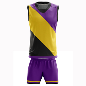 Conjunto de uniforme de baloncesto personalizado OEM, camiseta y pantalones cortos de poliéster de secado rápido y tela transpirable para el rendimiento de equipos profesionales - Product Image 2