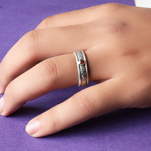 Hermoso Anillo de Granate Plateado, Anillo Ajustable con Diseño de Filigrana, Joyería para Mujeres y Niñas, para Usar en Bodas, Fiestas, Hldi, Mehnedi - Product Image 1