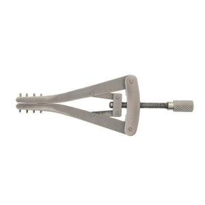 เครื่องมือผ่าตัดแบบยึดติดด้วยตัวเอง Alm Self-Retaining Retractor ขนาด 2-3/4 นิ้ว 4×4 ฟัน ปลายทู่ ทำจากเหล็กกล้าไร้สนิม - Product Image 2