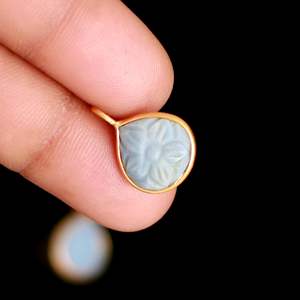 Pendentif fleur en opale bleue naturelle, charme en argent sterling 925, pierre précieuse sculptée à la main, charme en forme de cœur pour la création de bijoux - Product Image 1