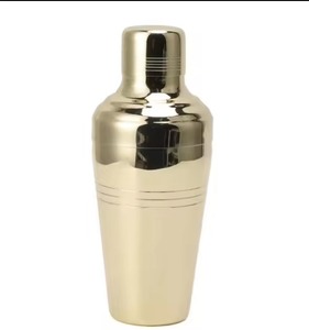 Shaker en acier inoxydable au design moderne et d'excellente fabrication ajoute de l'élégance à n'importe quelle configuration de bar, restaurant ou espace de cuisine. - Product Image 5