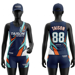 Tenue de course pour femmes, polyester premium anti-humidité, beige et noir, empiècements latéraux dynamiques, logo personnalisé par sublimation. - Product Image 4