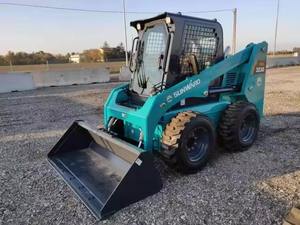 Mini-pelle compacte d'occasion de 3000 kg, jaune, avec lame de bouteur avant et chenilles en caoutchouc pour un nivellement résidentiel précis - Product Image 2