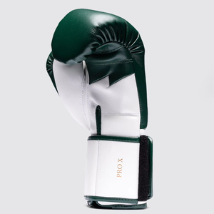 Gants de boxe personnalisés professionnels en cuir vert et blanc pour l'entraînement et le sparring, gants de kickboxing avec fermeture auto-agrippante et rembourrage OEM - Product Image 2