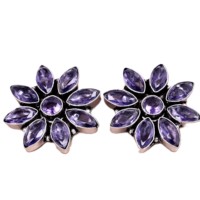 Fournisseur en gros Boucles d'oreilles clous fleur en améthyste violette serties clos |   Fait main en laiton plaqué argent antique, style bohème pour fête
