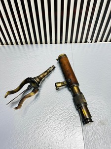 Telescopio antiguo de latón de alta calidad con soporte de latón y acabado de cuero alrededor del tubo en venta por exportadores. - Product Image 3