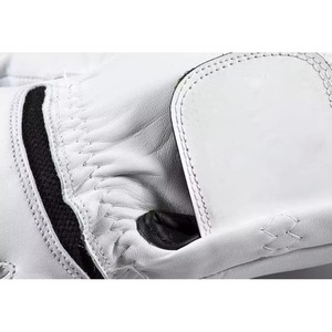 Gants de golf en cuir Cabretta souple, sensation de luxe premium, antidérapants, anti-humidité, doux et confortables, blancs pour adultes, pour le sport - Product Image 4