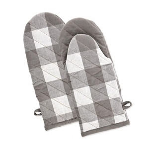 Manoplas festivas para horno de Año Nuevo 2024, manoplas de seguridad para manos de silicona gruesa india, cocina punteada con aislamiento térmico para escaldar hormigas - Product Image 6