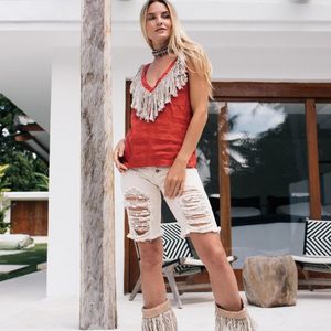 Top Boho Rojo Ocre para Mujer, Ropa de Lino, Camisa Hippie de Lino, Top con Flecos Estilo Gitano, Blusa de Lino Lavado con Cuello en V Profundo, Regalo para Ella - Product Image 1