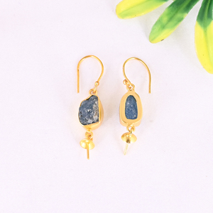 Boucles d'oreilles pendantes minimalistes élégantes en argent sterling 925 avec apatite néon naturelle brute - Product Image 4