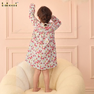 Robe florale brodée imprimée ODM 100% coton coupe trapèze mini décontractée automne écologique respirante certifiée OEKO-TEX pour fille - Product Image 4