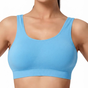 Brassière de sport respirante de haute qualité à bretelles longues et col carré, idéale pour le yoga et le fitness, avec coussinets amovibles - Product Image 5