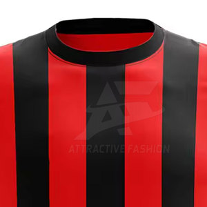 Camiseta de fútbol profesional con diseño ligero para mayor comodidad y movimiento activo - Product Image 5