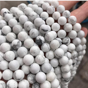 Cuentas Sueltas Redondas de Ágata Blanca Natural con Vetas Grises, Pulimentadas, de 4-12 mm, con Orificio Grande para la Fabricación de Joyas, de Aamna Gems - Product Image 3