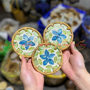 Posavasos de Ratán con Incrustaciones de Nácar de Lujo, Tapetes Decorativos para Bebidas, Accesorios de Mesa Hechos a Mano - Product Image 4