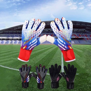 Gants de gardien de but de football sur mesure de haute qualité, gants en cuir sport avec étiquette personnalisée, fabriqués au Pakistan - Product Image 4