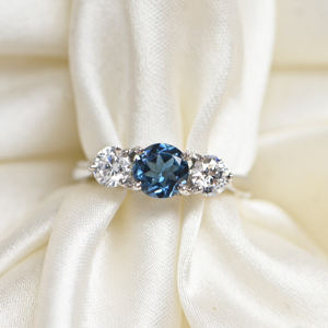 Anillo de Compromiso de Topacio Azul, Plata de Ley 925, Corte de Lujo, Engaste de Garras, Certificado, Piedra Preciosa Natural para Mujer - Product Image 1