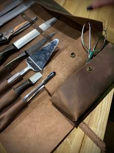 High Quality Durable Genuine Leather Classic Portable Lightweight Eco-Friendly Knife Roll Set 4-6 Compartments for Travel - Product Image 3