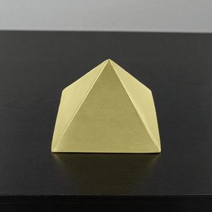 Pirámide de Energía de Latón Sólido para Meditación, Yoga, Reiki, Sanación, Prácticas Espirituales y Aplicaciones de Limpieza de Aura al por Mayor - Product Image 5