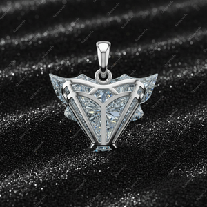 Pendentif de luxe en moissanite taille trilobée, en argent sterling fin plaqué or, motif ailes géométriques, pendentif et breloque raffinés - Product Image 4