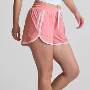 Textura transpirable con ajuste flexible, ideal para usar en la temporada de verano, para el tiempo en la playa, pantalones cortos Nora. - Product Image 3
