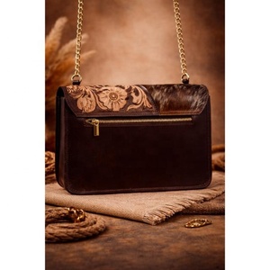 Bolso Deportivo Mini Speedy de Piel Genuina 100% con Detalles en Piel Marrón y Blanca, Diseño Exclusivo 2026, Ligero y Resistente al Agua - Product Image 3