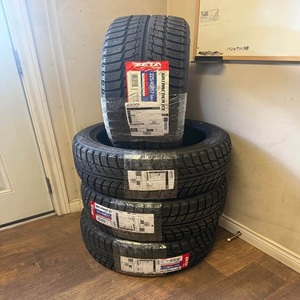 Neumático Sólido Usado de Calidad 195/65R15 para Uso en Todas las Estaciones, Radial Eficiente con Banda de Rodadura de 6-8mm para Autos y Sedanes, Certificado por DOT - Product Image 2