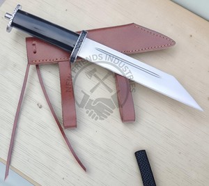 Nouveauté : Couteau de chasse Viking court personnalisé fait main, lame en acier carbone de 10 pouces, manche en corne, design ambidextre, couteau Seax - Product Image 4