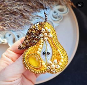 เข็มกลัดลูกปัดปักลายที่สวยงามทำด้วยมือปกเครื่องประดับตกแต่งหรูหรา - Product Image 3