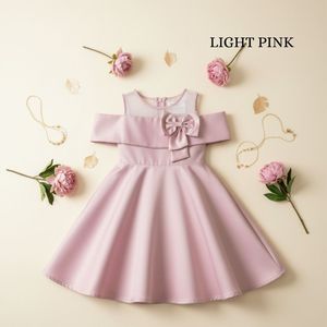 ชุดเดรสผ้าซาตินทอลายดอกไม้หวานๆ รุ่นคารอลีน แบรนด์ AC Luxury สำหรับผู้หญิง เป็นมิตรกับสิ่งแวดล้อม ดีไซน์ทันสมัย สง่างาม แบบอินโดนีเซีย รุ่น AC-EH - Product Image 1