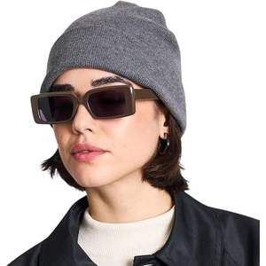 Chapeau beanie ample gris pour femme Jilani Handicraft pour l'hiver, fabriqué avec un matériau de rembourrage en laine chaude - Product Image 3