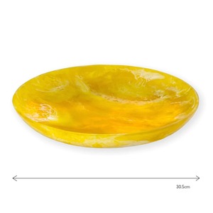 Plato Decorativo de Resina Hecho a Mano con Efecto Ágata, Estilo Clásico con Acabado Amarillo Craquelado, Ecológico y Apto para Alimentos - Product Image 3