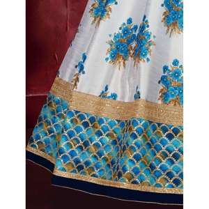 Ropa Zeel, Lehenga Choli de Seda Banglari con Estampado Floral Azul y Blanco, Semi-Confeccionada, para Bodas, 2.5 kg, Envío Manual - Product Image 2
