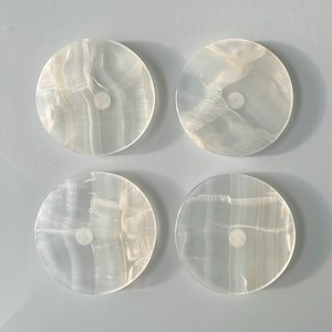 Posavasos de piedra de ónix blanco natural, juego de posavasos de lujo para el hogar - Product Image 4