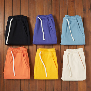Shorts de sport pour homme en coton biologique et spandex 180g, écologiques, à séchage rapide, respirants, avec cordon de serrage, coupe ample, couleur unie, style décontracté. - Product Image 4