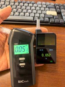 Hochwertiger neuester tragbarer Alkohol tester H3 Pro Elektro chemischer Sensor-Alkohol tester zum Großhandels preis - Product Image 2