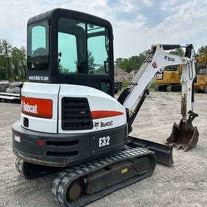รถขุดขนาดเล็ก Bobcat E32 ให้พลังไฮดรอลิกที่สมบูรณ์แบบ มีความเสถียรแข็งแกร่ง และการขุดที่แม่นยำ - Product Image 4