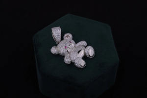 Pendentif unisexe personnalisé en forme de visage d'ours, plaqué rhodium, argent sterling 925, moissanite, style hip-hop, pour cadeaux d'anniversaire - Product Image 2